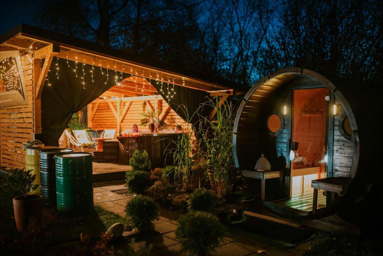 Aloha Glamp - Okragle Domki Przy Rzece - Balia I Sauna - Energylandia Zagornik Eksteriør billede