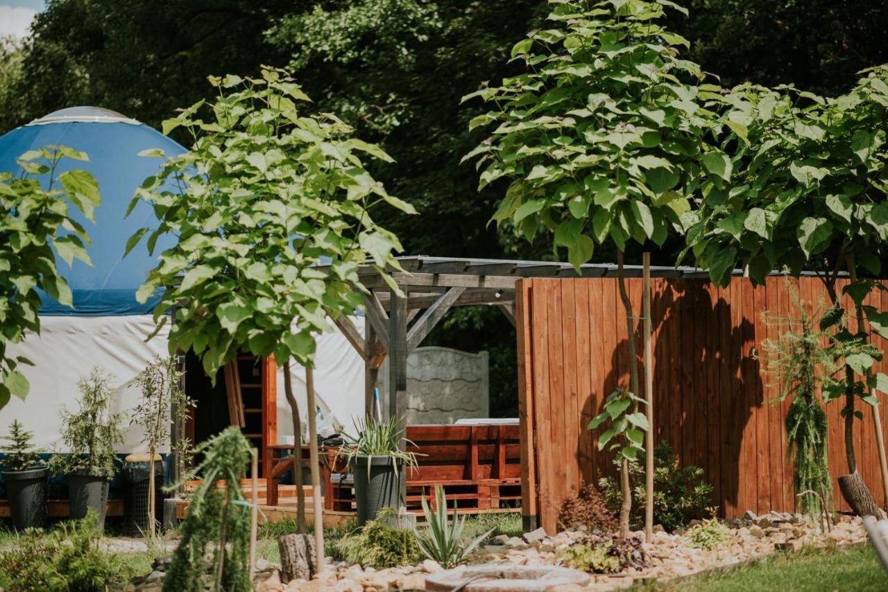 Aloha Glamp - Okragle Domki Przy Rzece - Balia I Sauna - Energylandia Zagornik Eksteriør billede