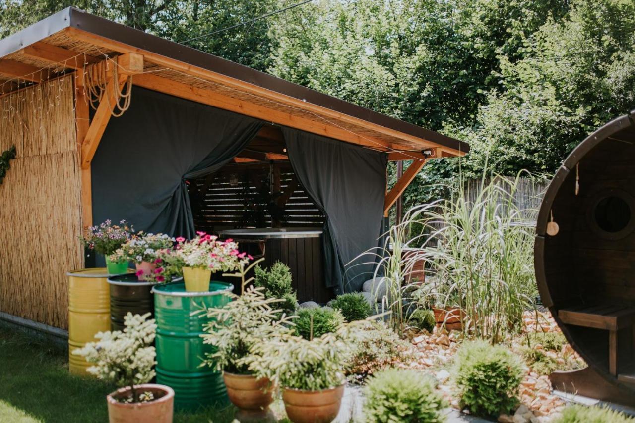 Aloha Glamp - Okragle Domki Przy Rzece - Balia I Sauna - Energylandia Zagornik Eksteriør billede