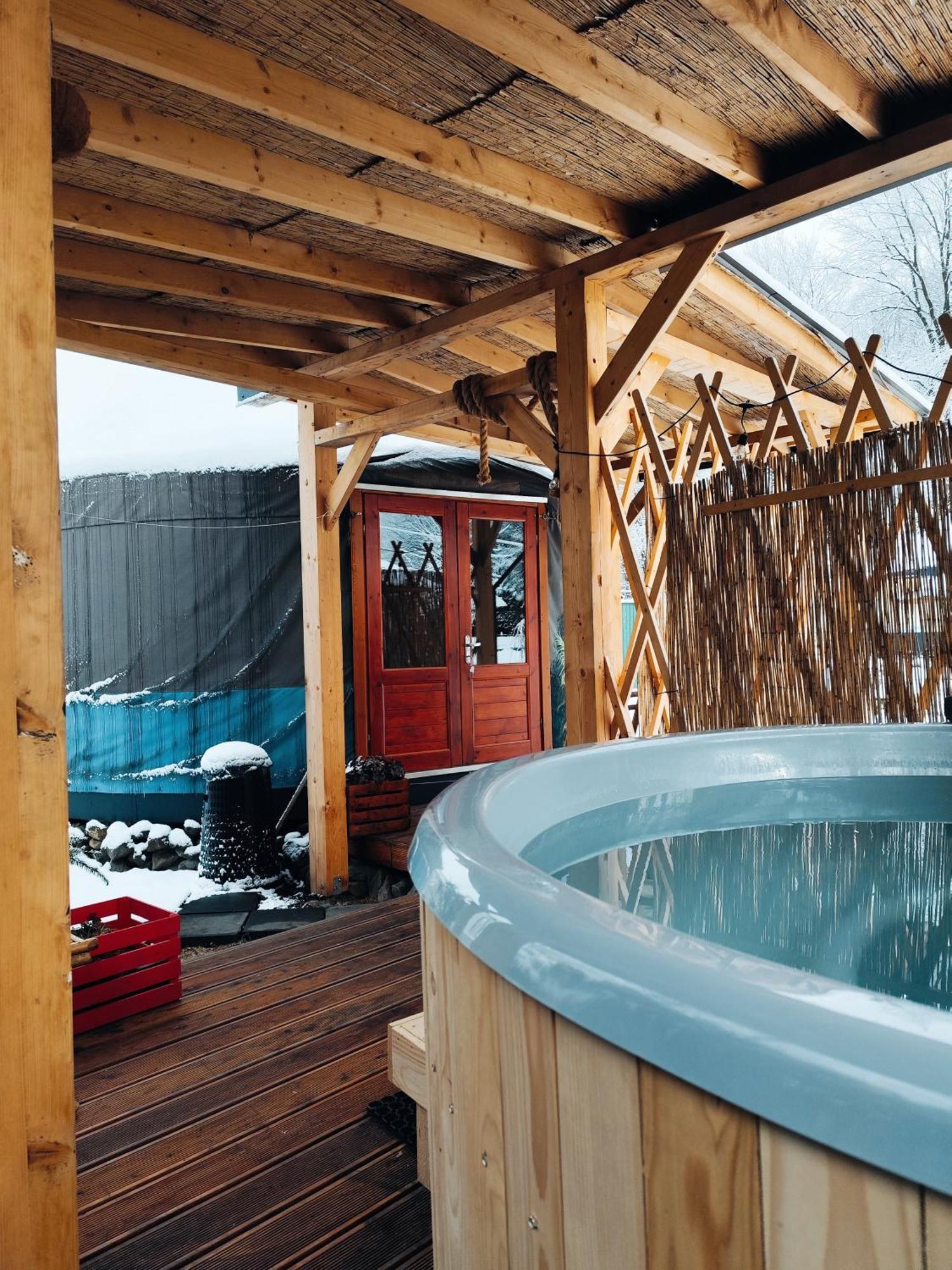 Aloha Glamp - Okragle Domki Przy Rzece - Balia I Sauna - Energylandia Zagornik Eksteriør billede